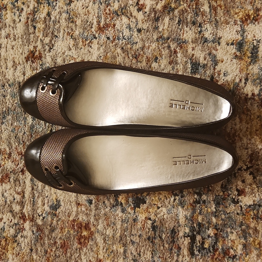 8M Faux partially patent leather ballet flats. Dark brown & bronze/tan.